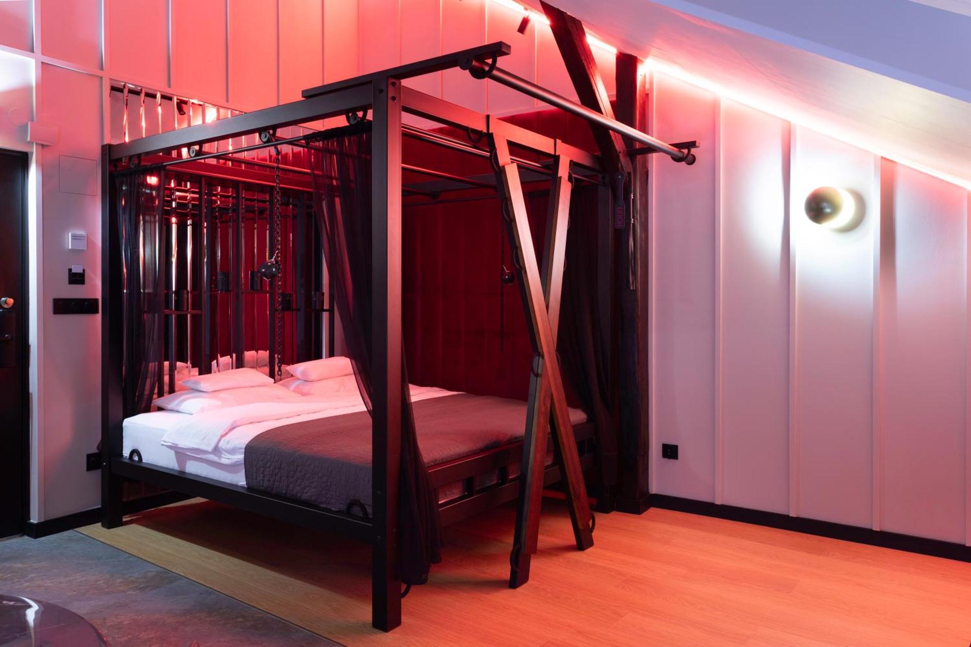 Exclusive Bdsm Apartment Krakow - Adults Only Экстерьер фото