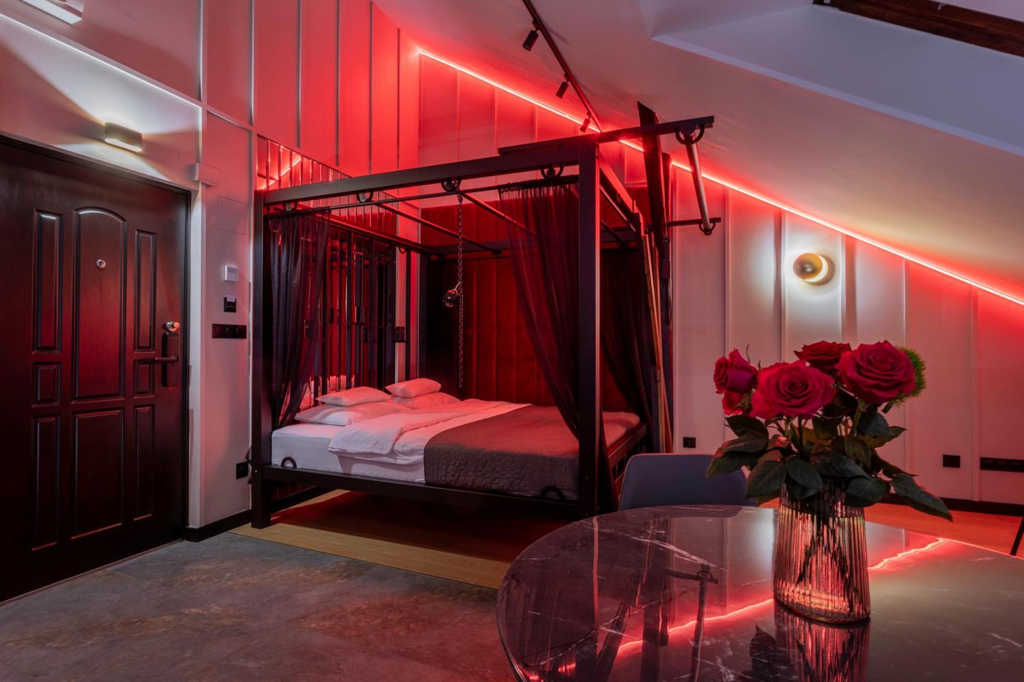 Exclusive Bdsm Apartment Krakow - Adults Only Экстерьер фото