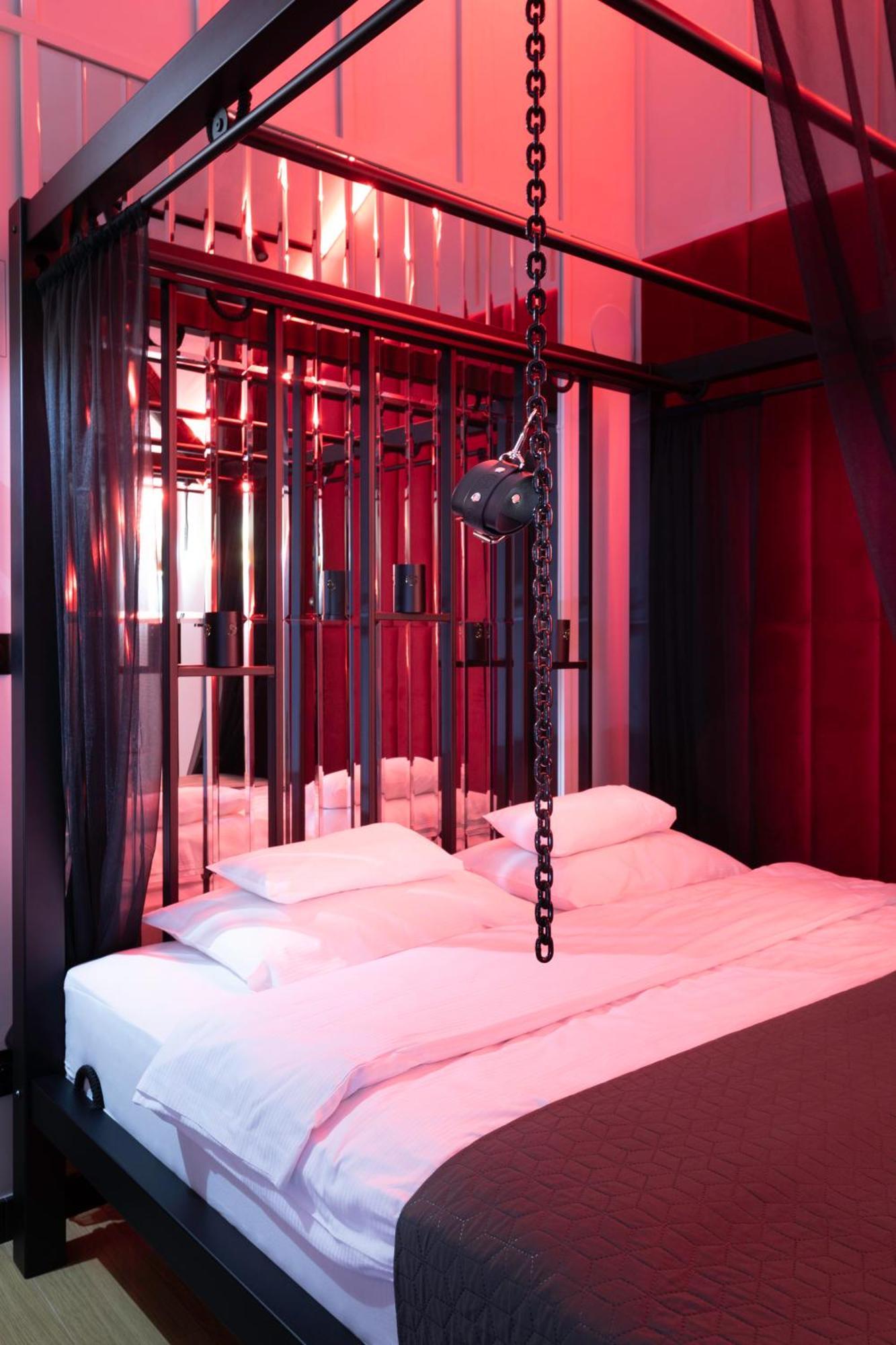 Exclusive Bdsm Apartment Krakow - Adults Only Экстерьер фото