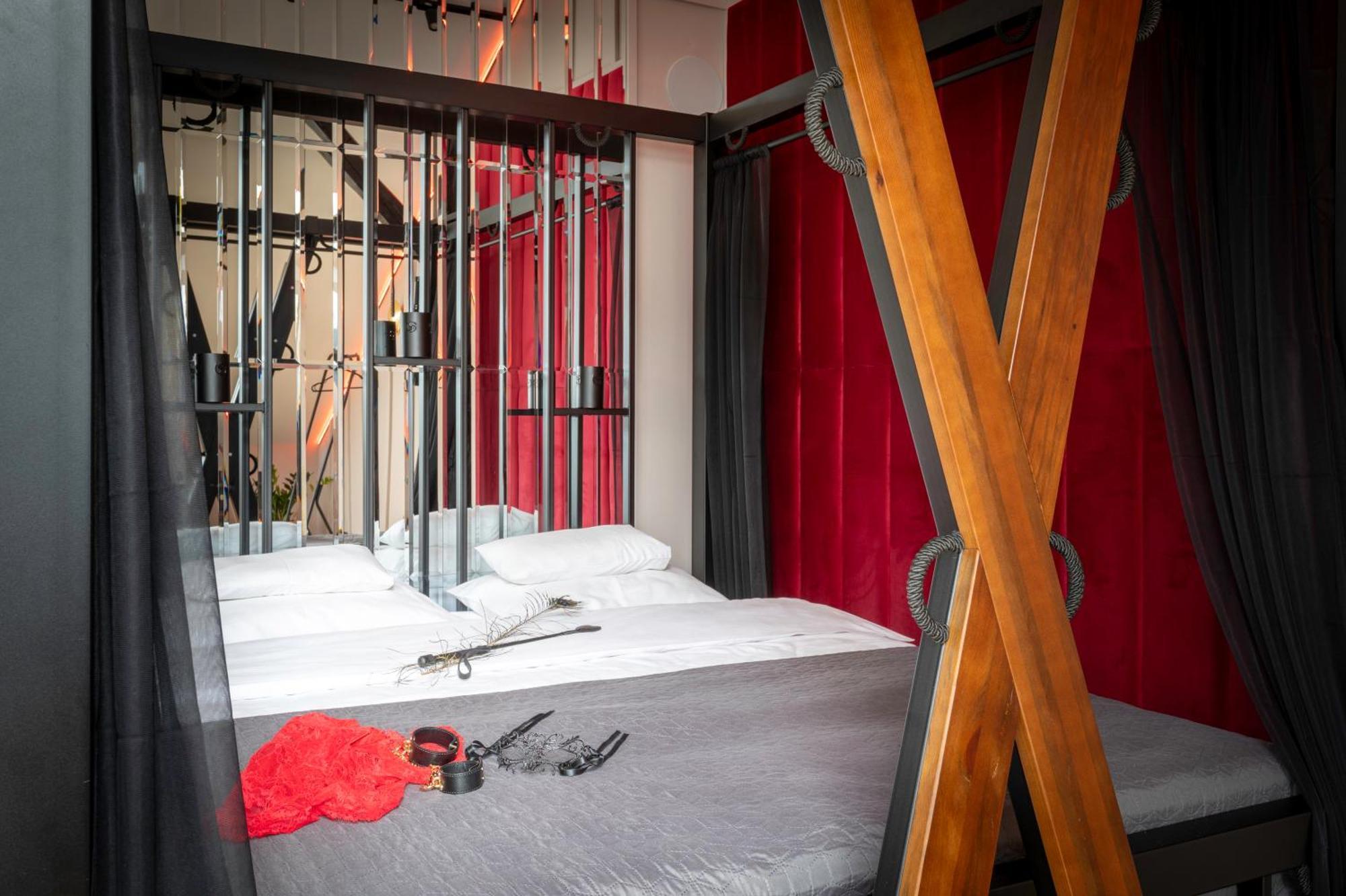 Exclusive Bdsm Apartment Krakow - Adults Only Экстерьер фото