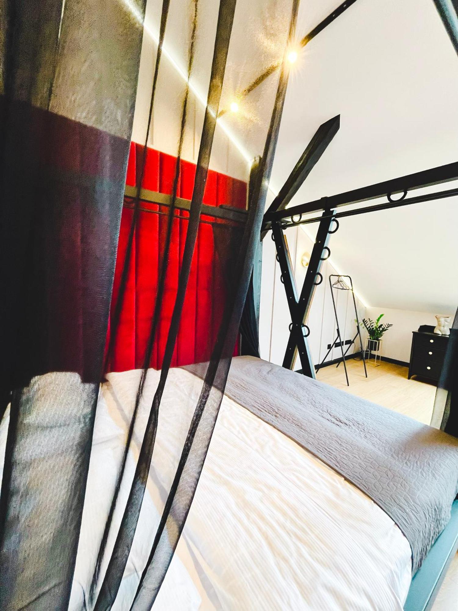 Exclusive Bdsm Apartment Krakow - Adults Only Экстерьер фото