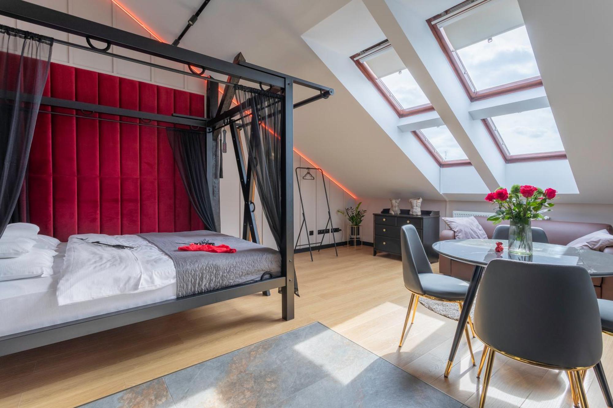 Exclusive Bdsm Apartment Krakow - Adults Only Экстерьер фото