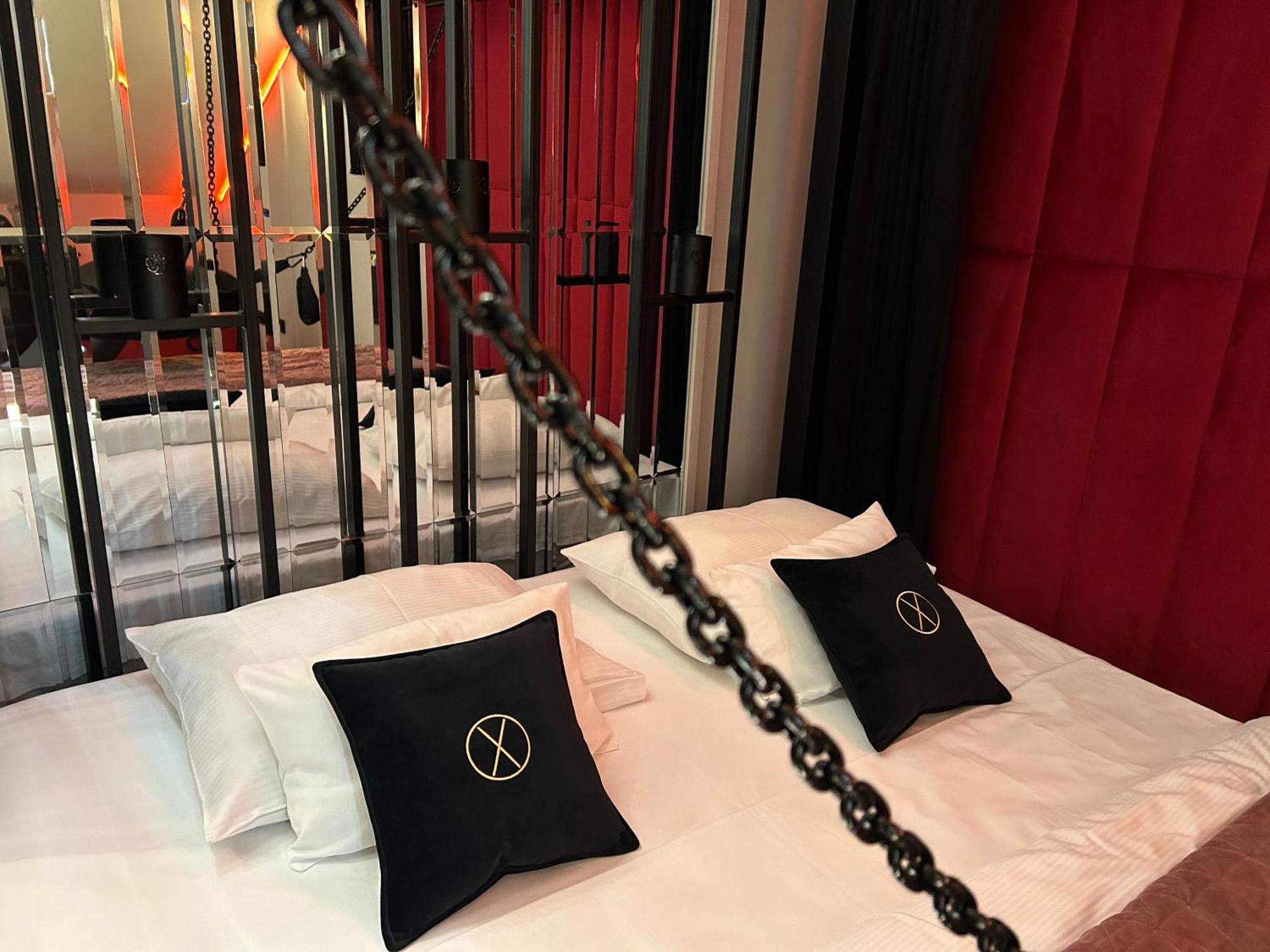 Exclusive Bdsm Apartment Krakow - Adults Only Экстерьер фото