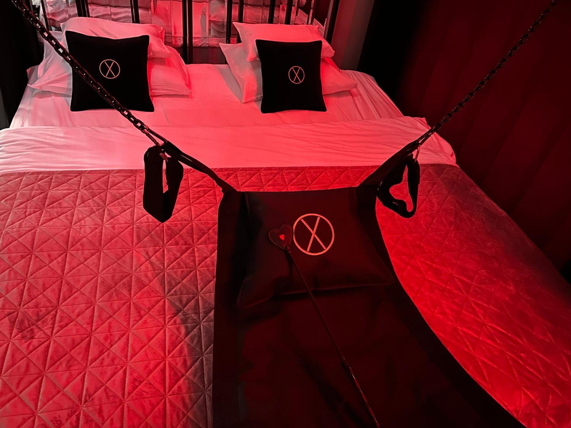 Exclusive Bdsm Apartment Krakow - Adults Only Экстерьер фото