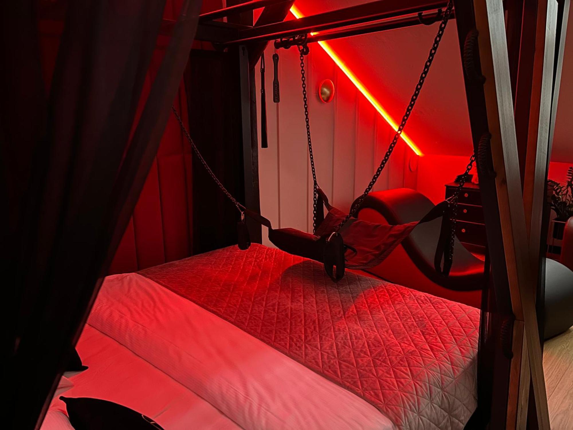 Exclusive Bdsm Apartment Krakow - Adults Only Экстерьер фото
